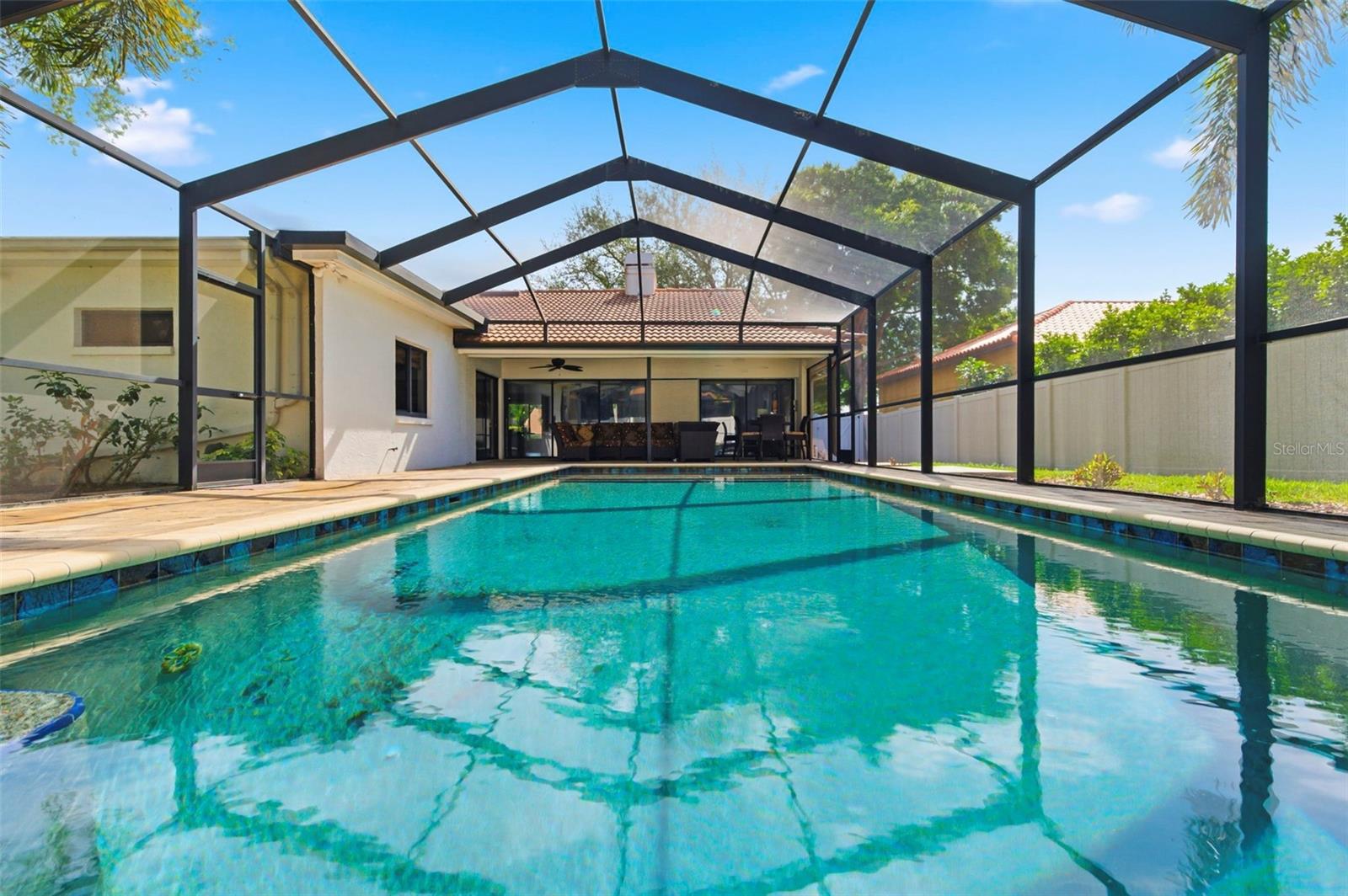 Image 53 of 58 For 2418 Anthony Avenue