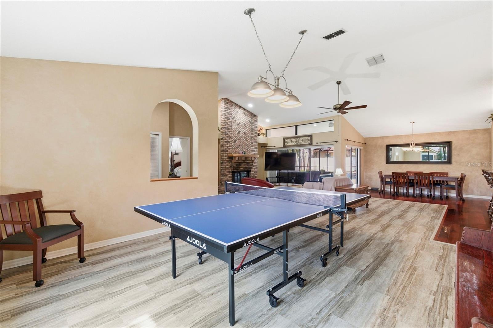 Image 8 of 58 For 2418 Anthony Avenue