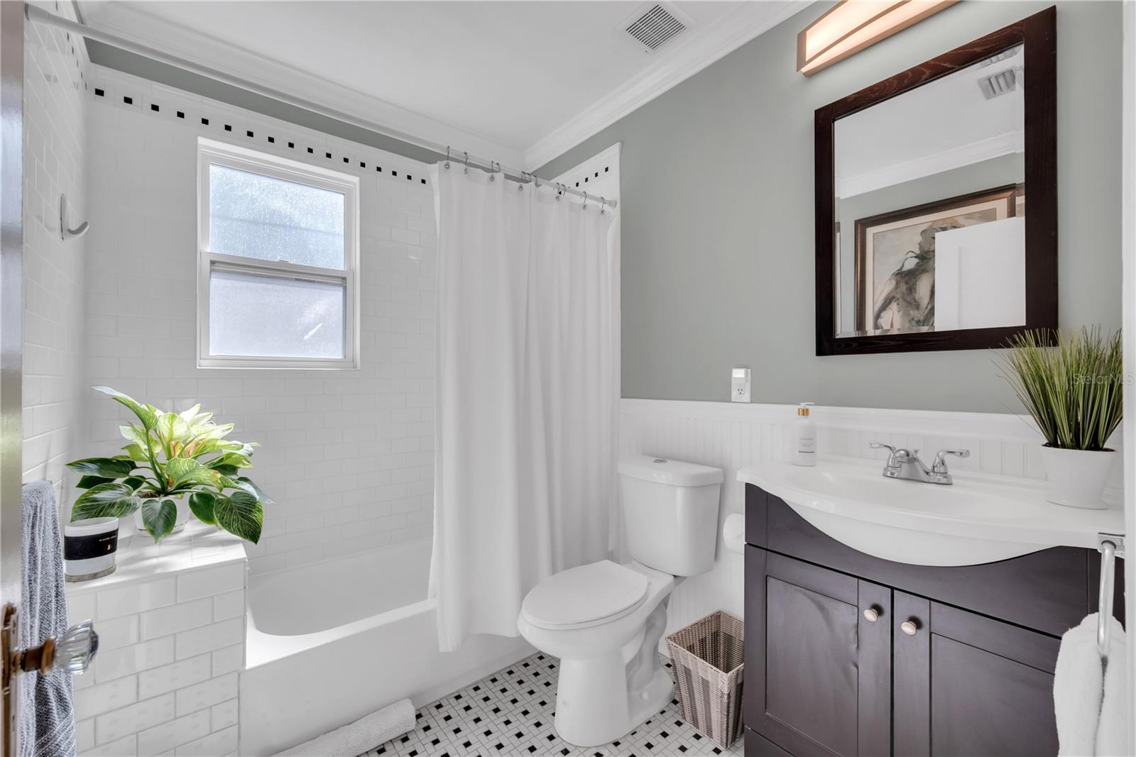 Image 13 of 24 For 812 Coral Street