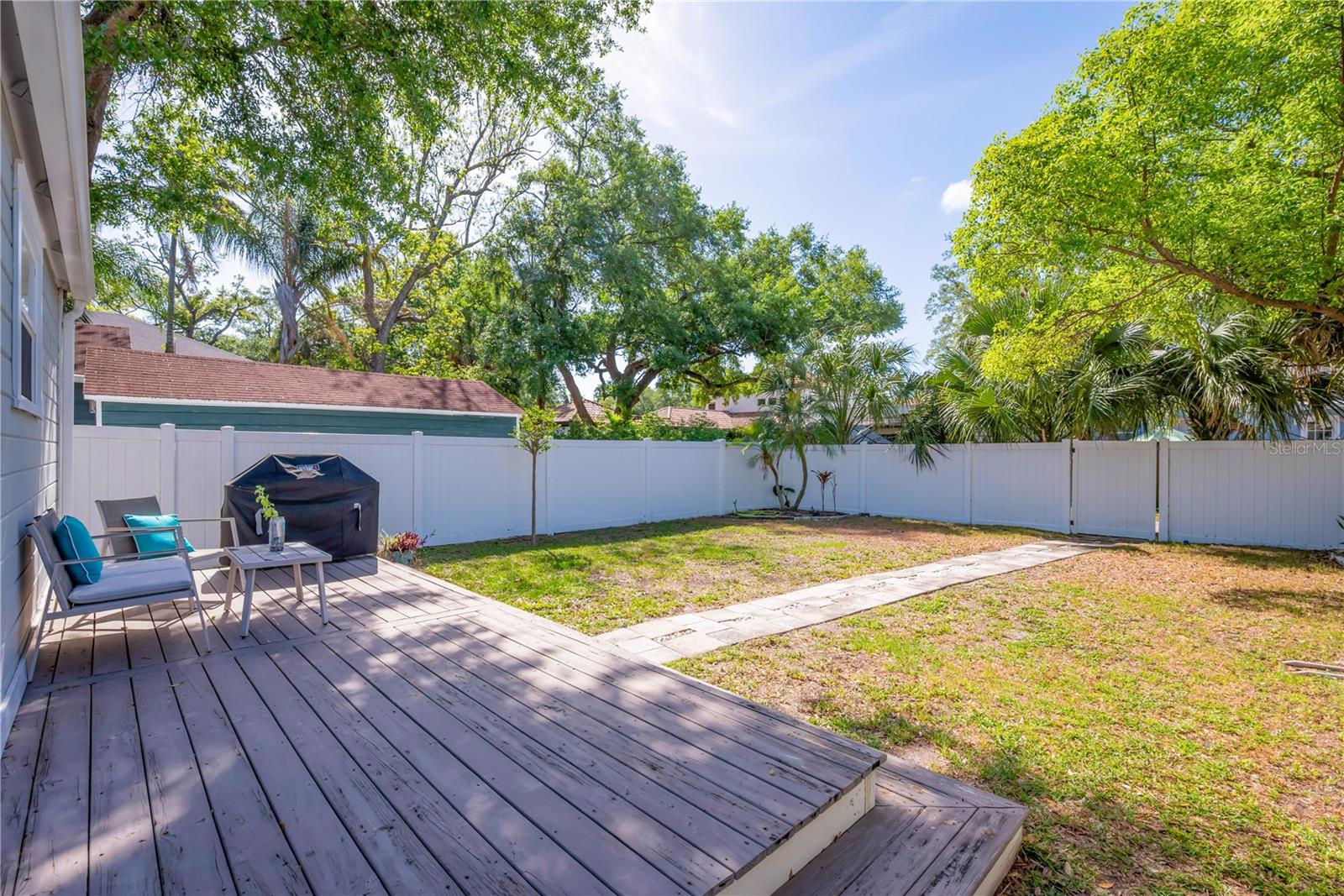 Image 20 of 24 For 812 Coral Street