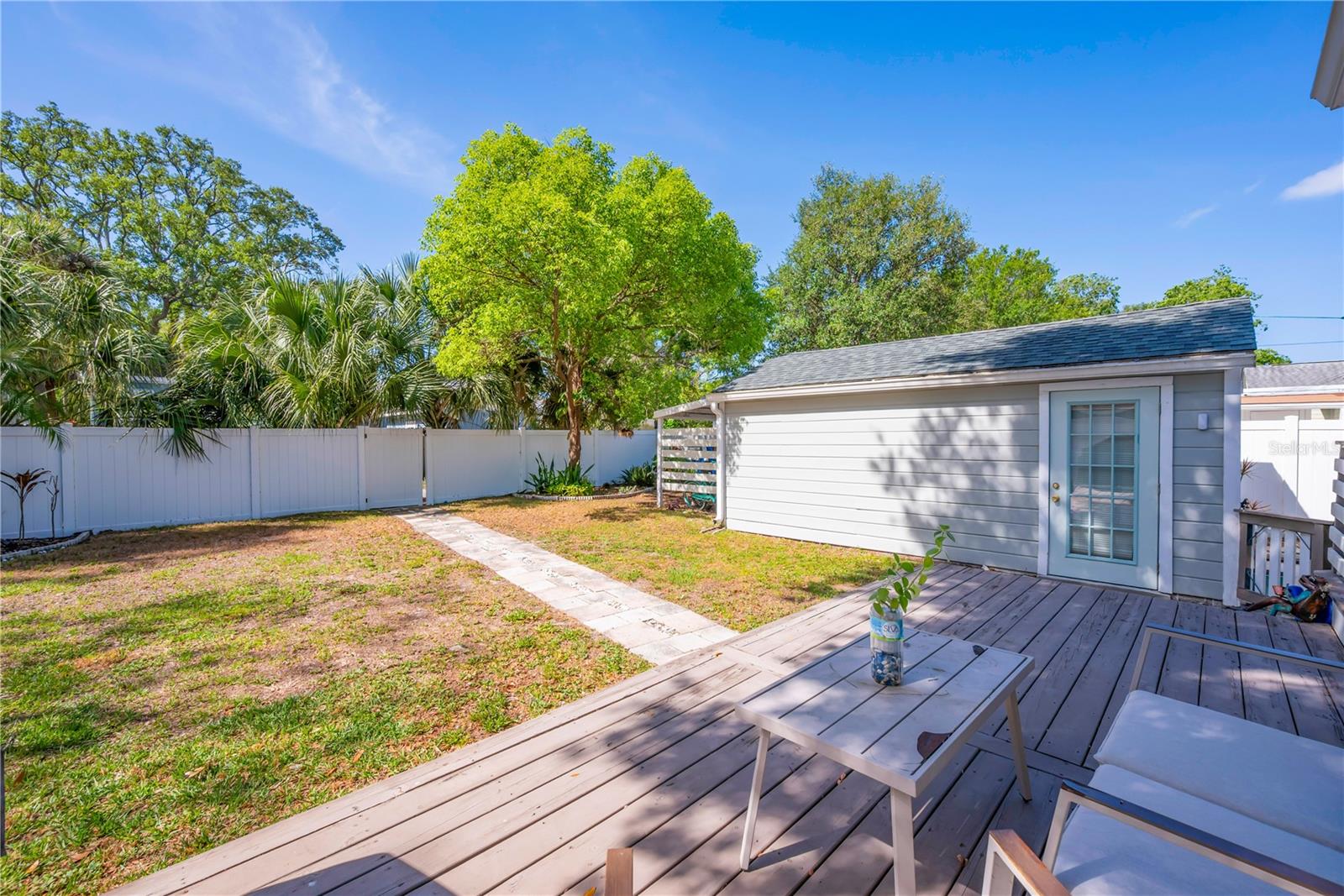 Image 21 of 24 For 812 Coral Street