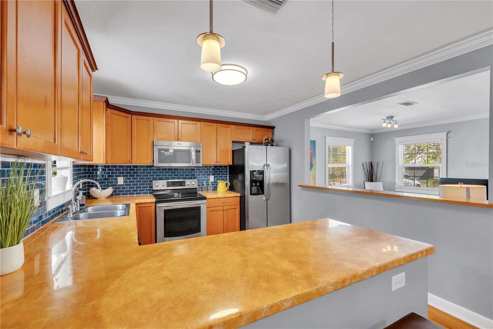 Image 9 of 24 For 812 Coral Street