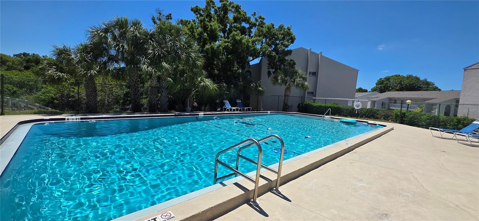 Listing photo id 9 for 2625 State Road 590  813