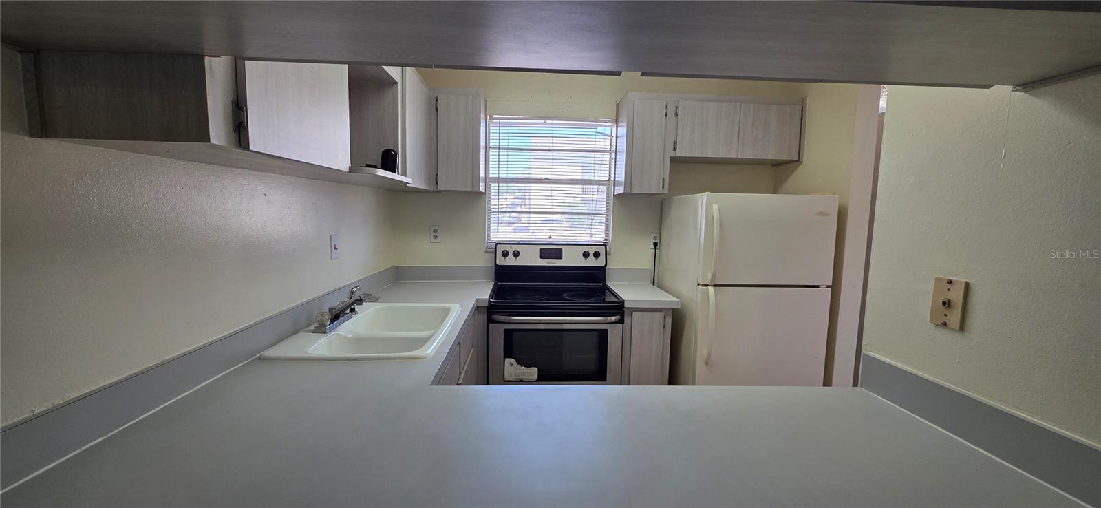 Listing photo id 1 for 2625 State Road 590  813