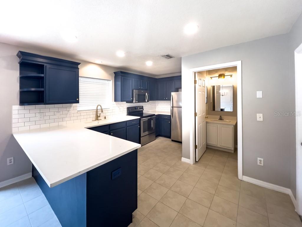 Image 13 of 34 For 109 Woodknoll Place