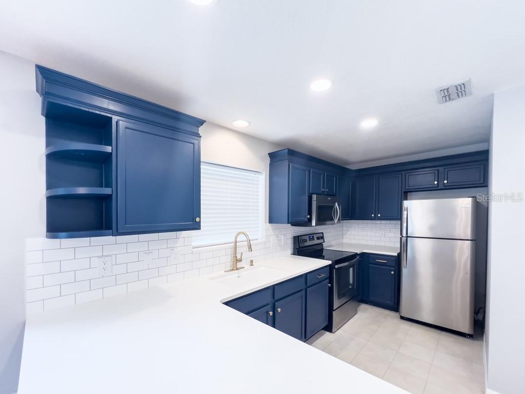 Image 15 of 34 For 109 Woodknoll Place