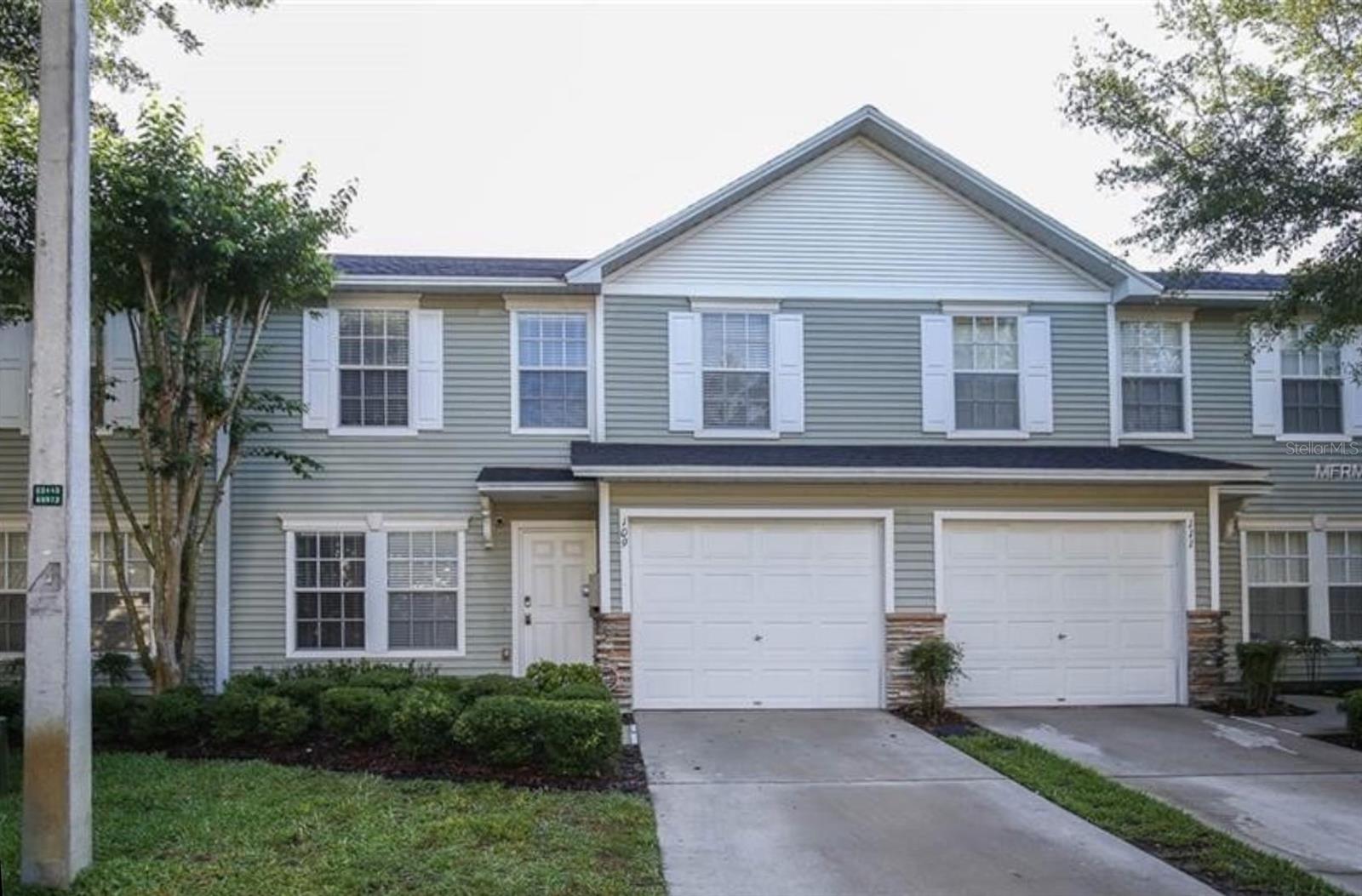 Image 2 of 34 For 109 Woodknoll Place