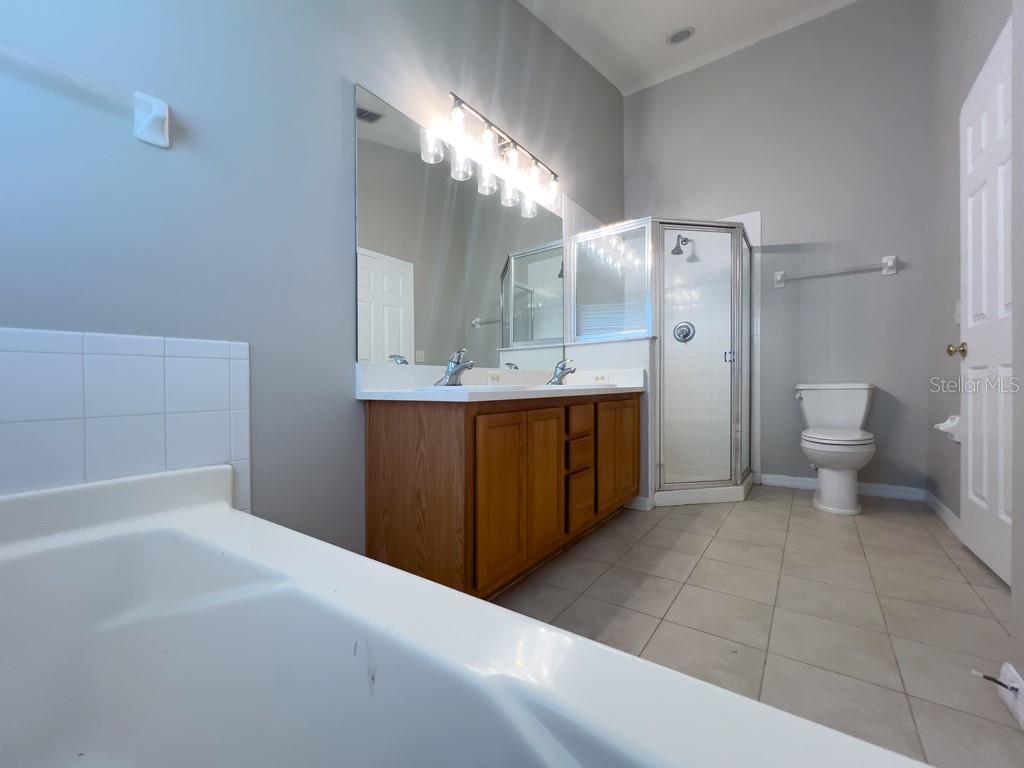 Image 25 of 34 For 109 Woodknoll Place