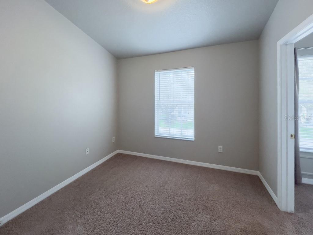 Image 27 of 34 For 109 Woodknoll Place