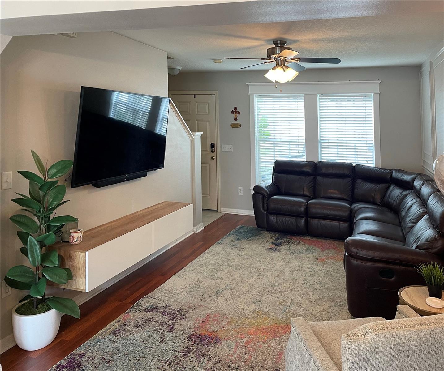 Image 6 of 34 For 109 Woodknoll Place