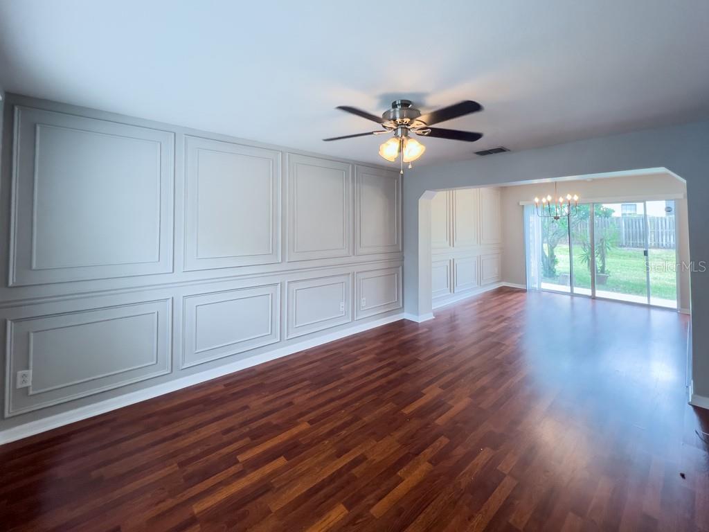 Image 9 of 34 For 109 Woodknoll Place