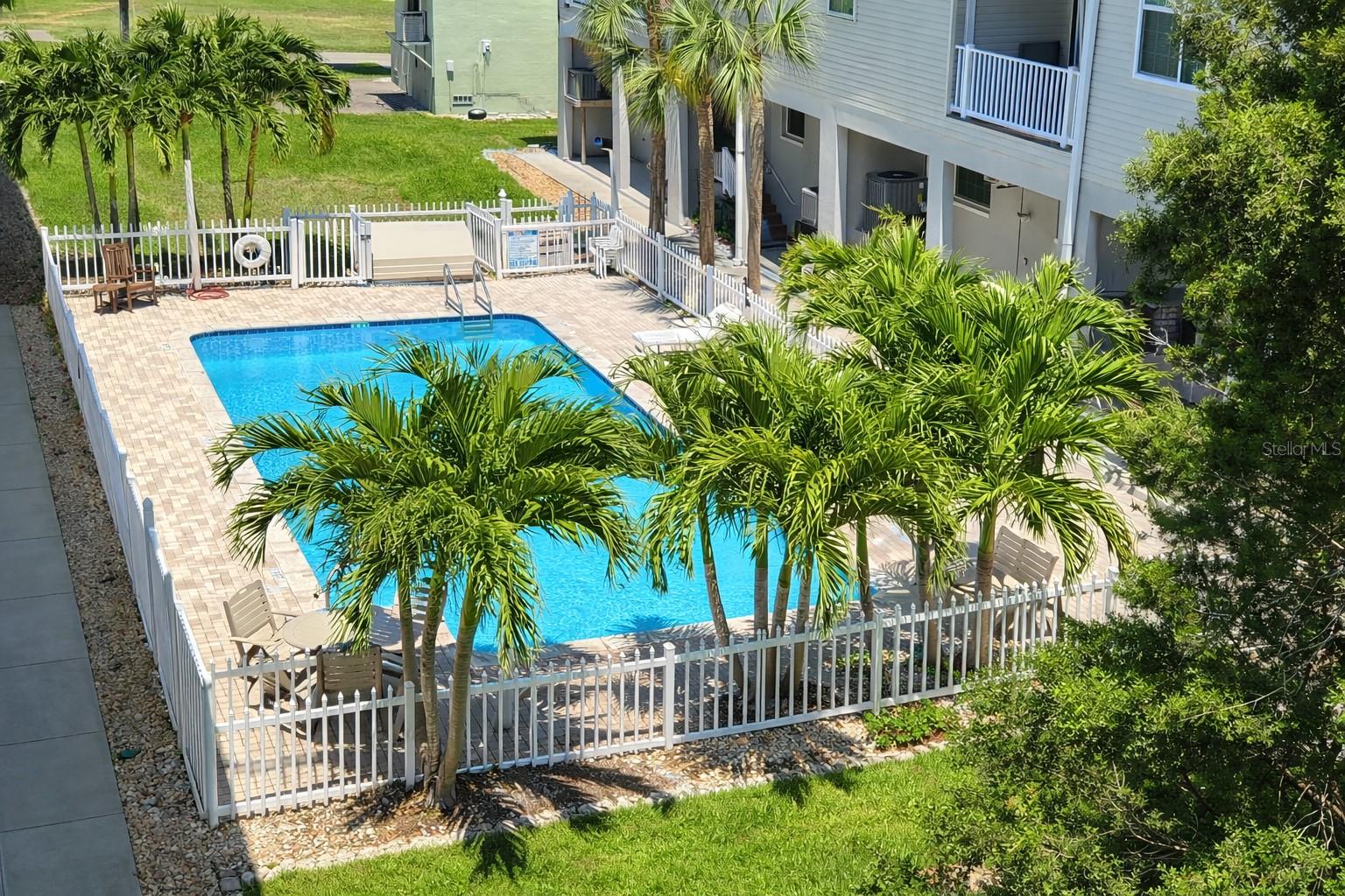 Image 2 of 45 For 15467 Gulf Boulevard 8