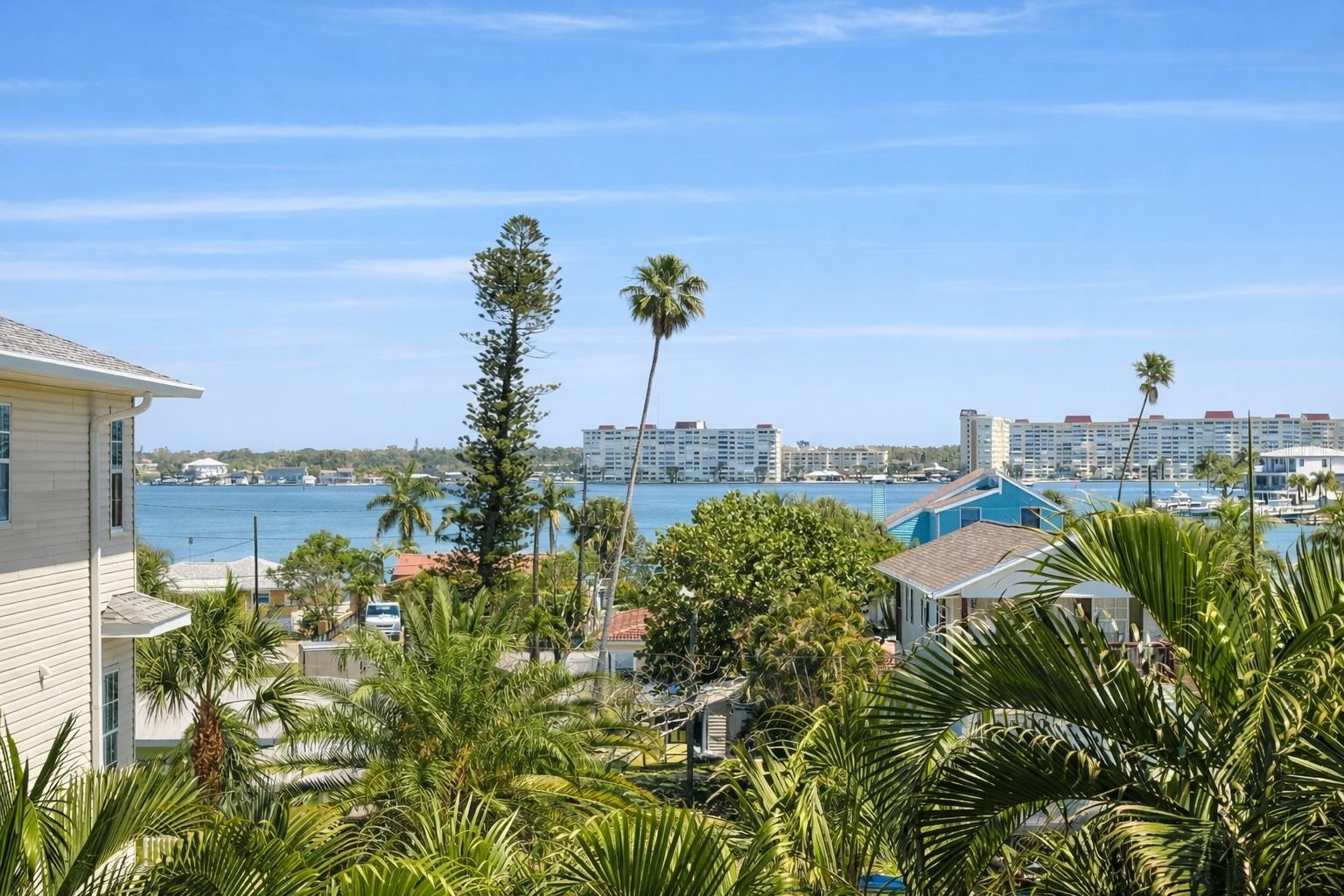 Image 20 of 45 For 15467 Gulf Boulevard 8