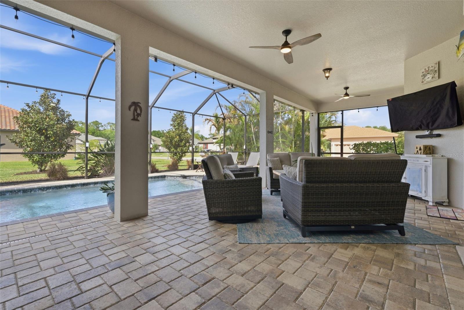 Image 11 of 35 For 3840 Cardenal Avenue