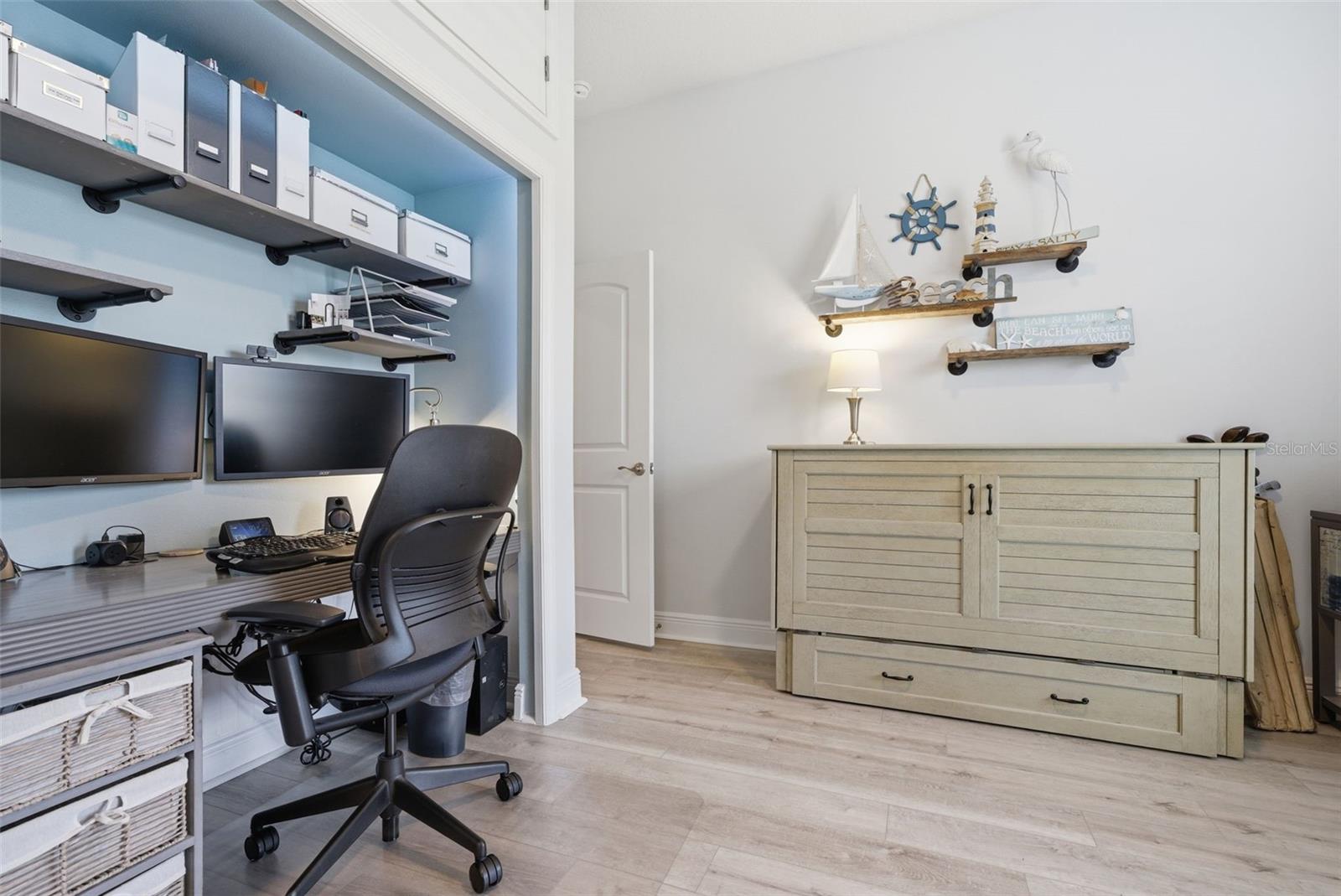 Image 21 of 35 For 3840 Cardenal Avenue