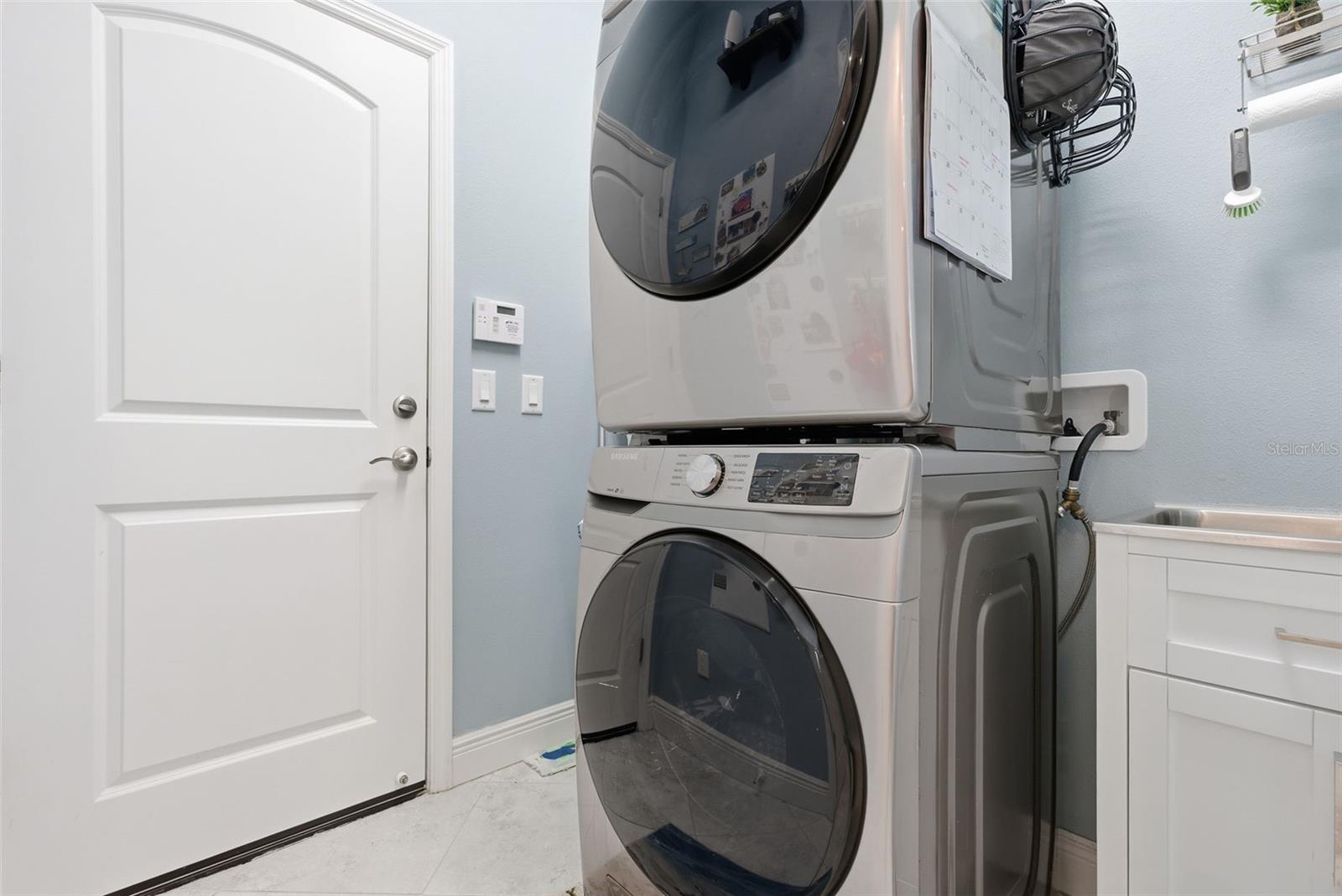 Image 29 of 35 For 3840 Cardenal Avenue