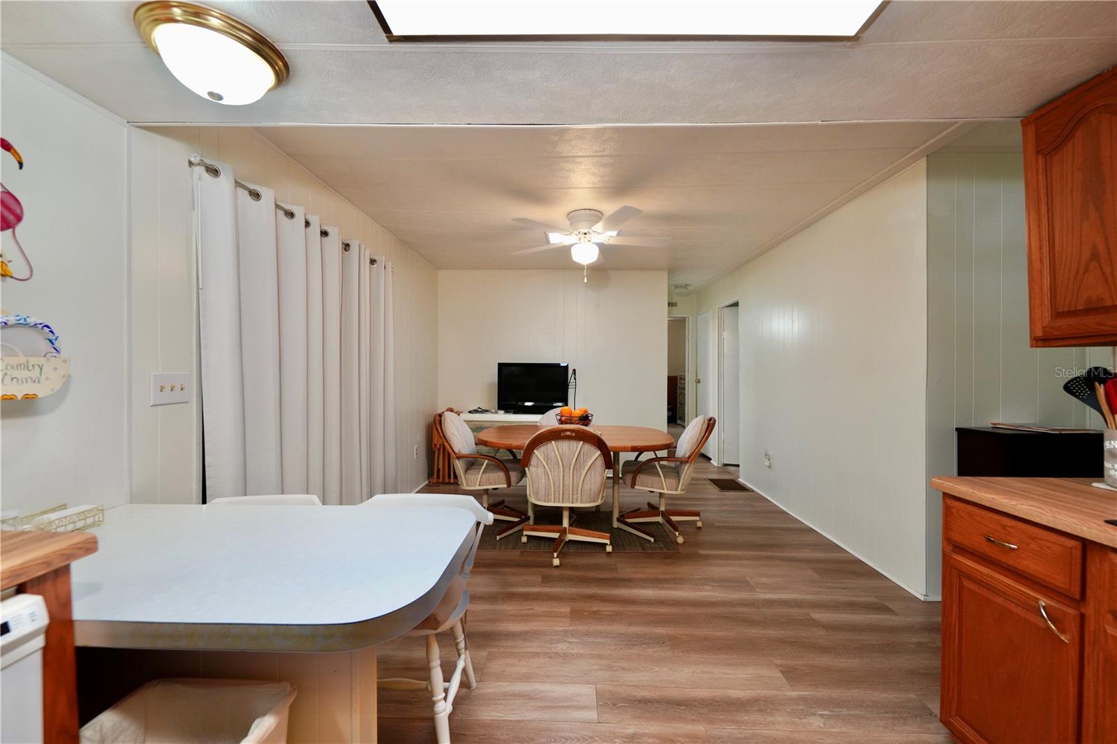 Image 6 of 30 For 7338 Thorpp Avenue