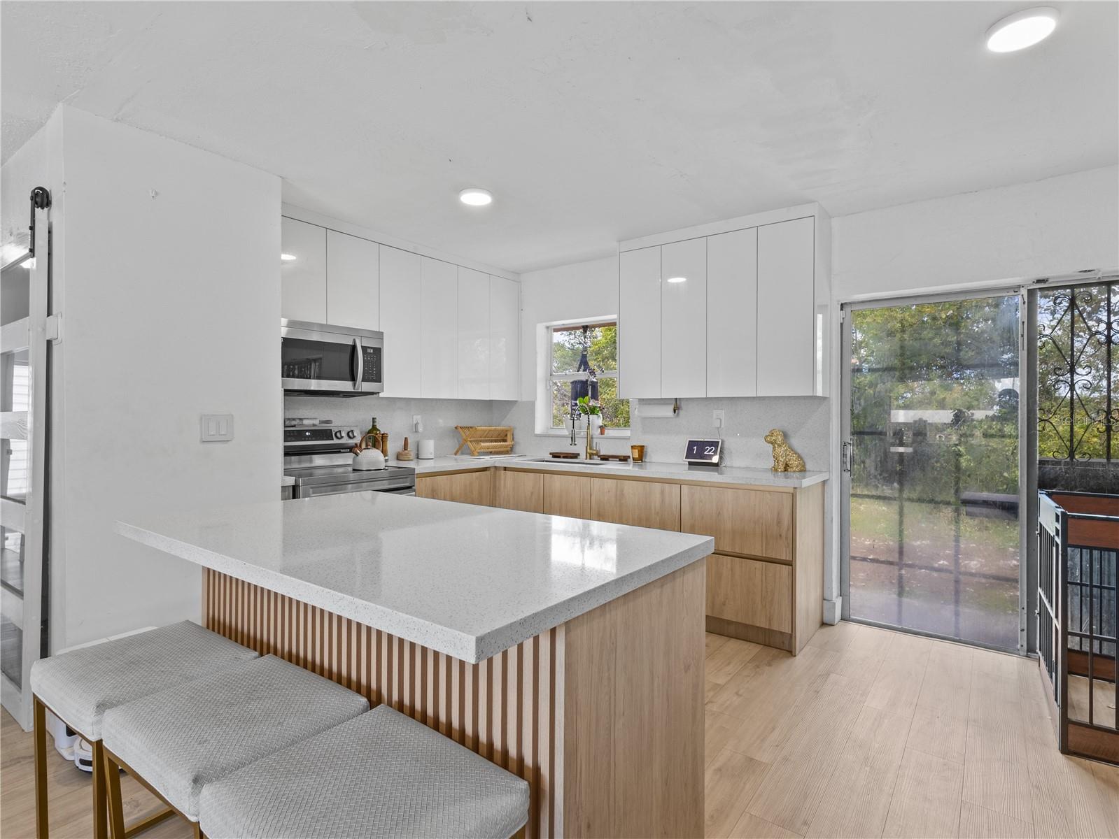 Image 10 of 28 For 19244 30th Court