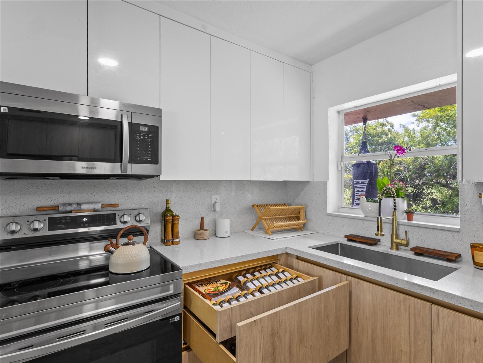 Image 12 of 28 For 19244 30th Court