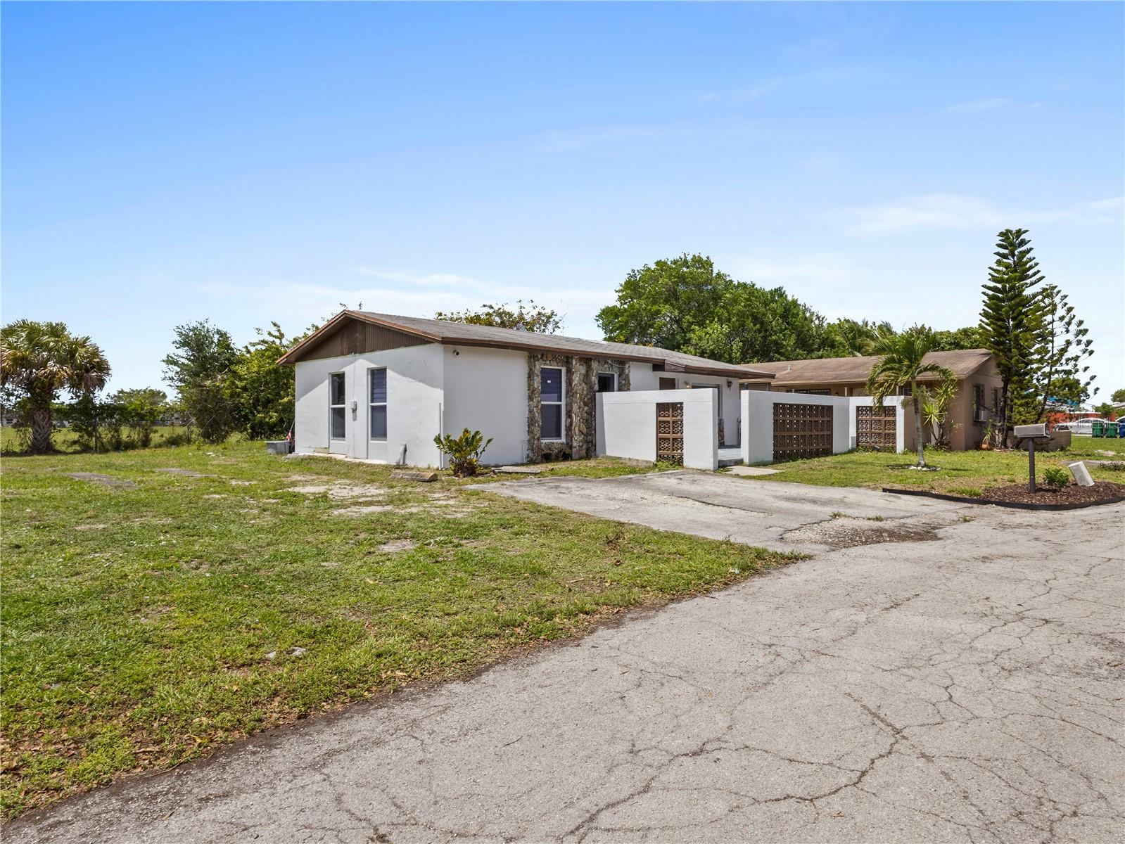 Image 4 of 28 For 19244 30th Court