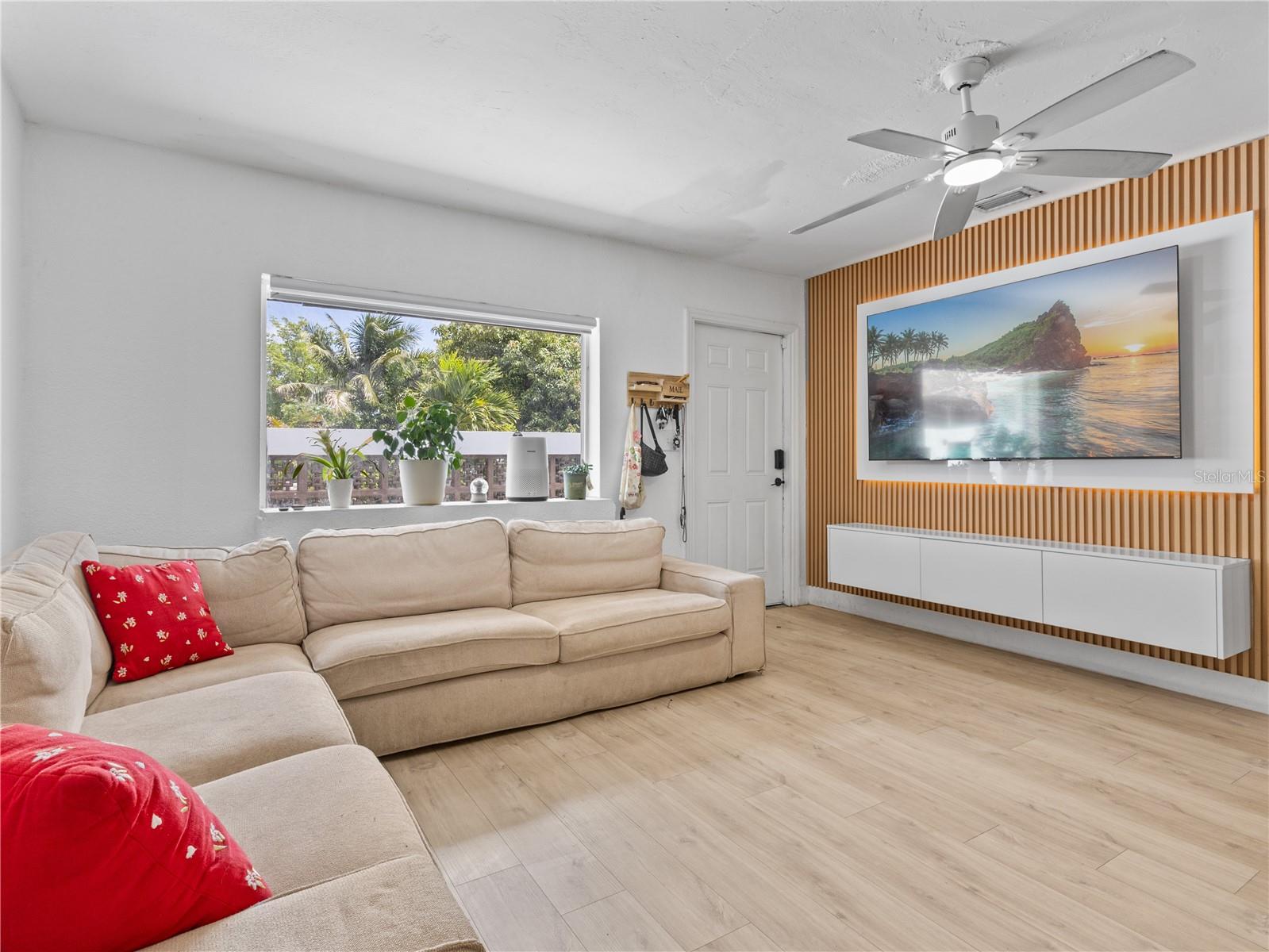 Image 5 of 28 For 19244 30th Court