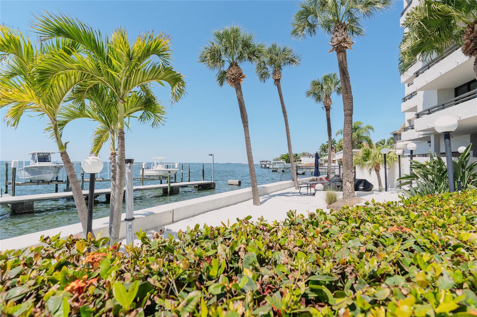 Image 15 of 54 For 5700 Mariner Street 503a