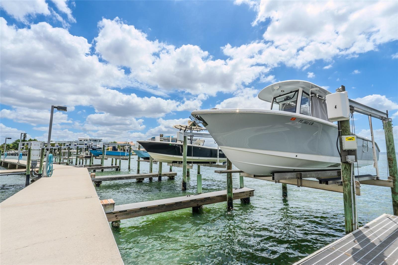 Image 23 of 54 For 5700 Mariner Street 503a