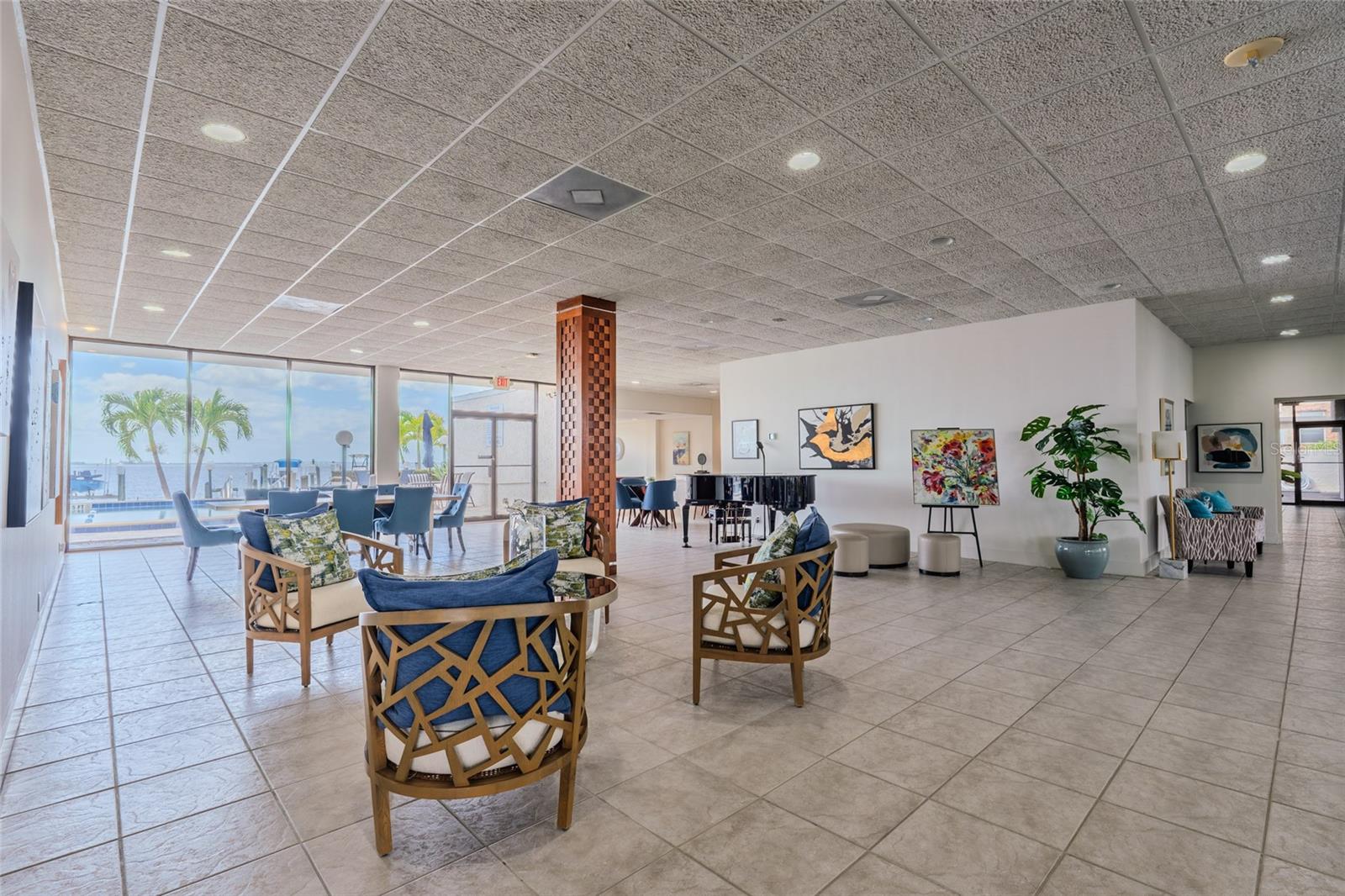 Image 33 of 54 For 5700 Mariner Street 503a