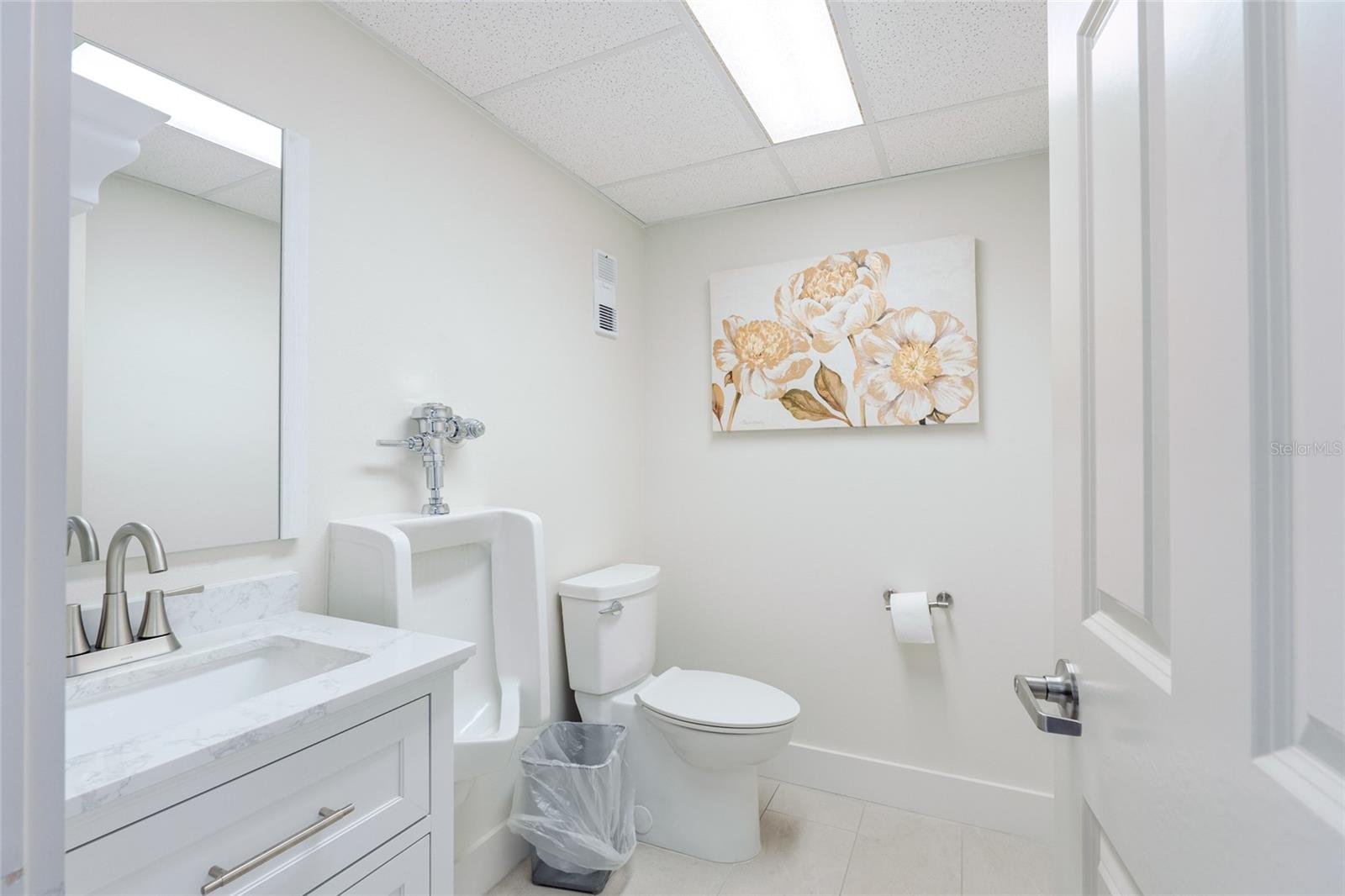 Image 40 of 54 For 5700 Mariner Street 503a