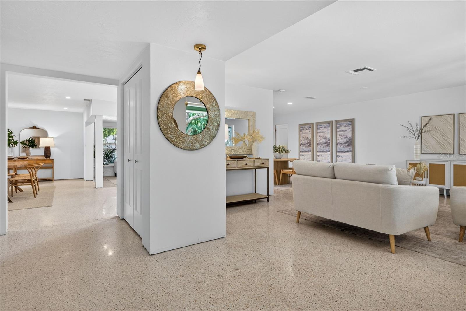 Image 15 of 41 For 5200 14th Street Ne