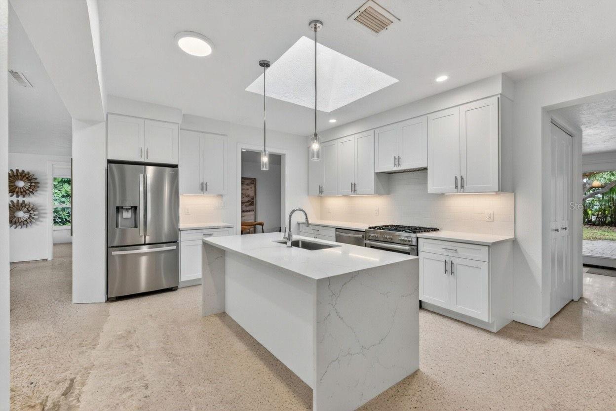 Image 16 of 41 For 5200 14th Street Ne