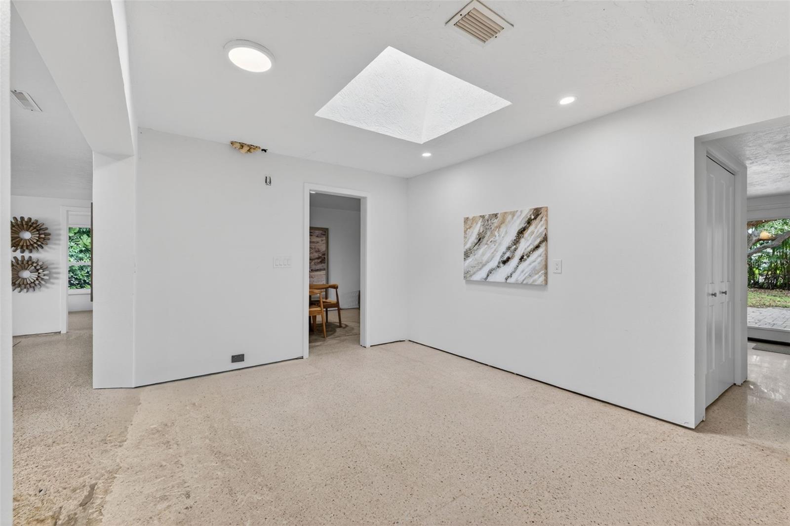 Image 17 of 41 For 5200 14th Street Ne