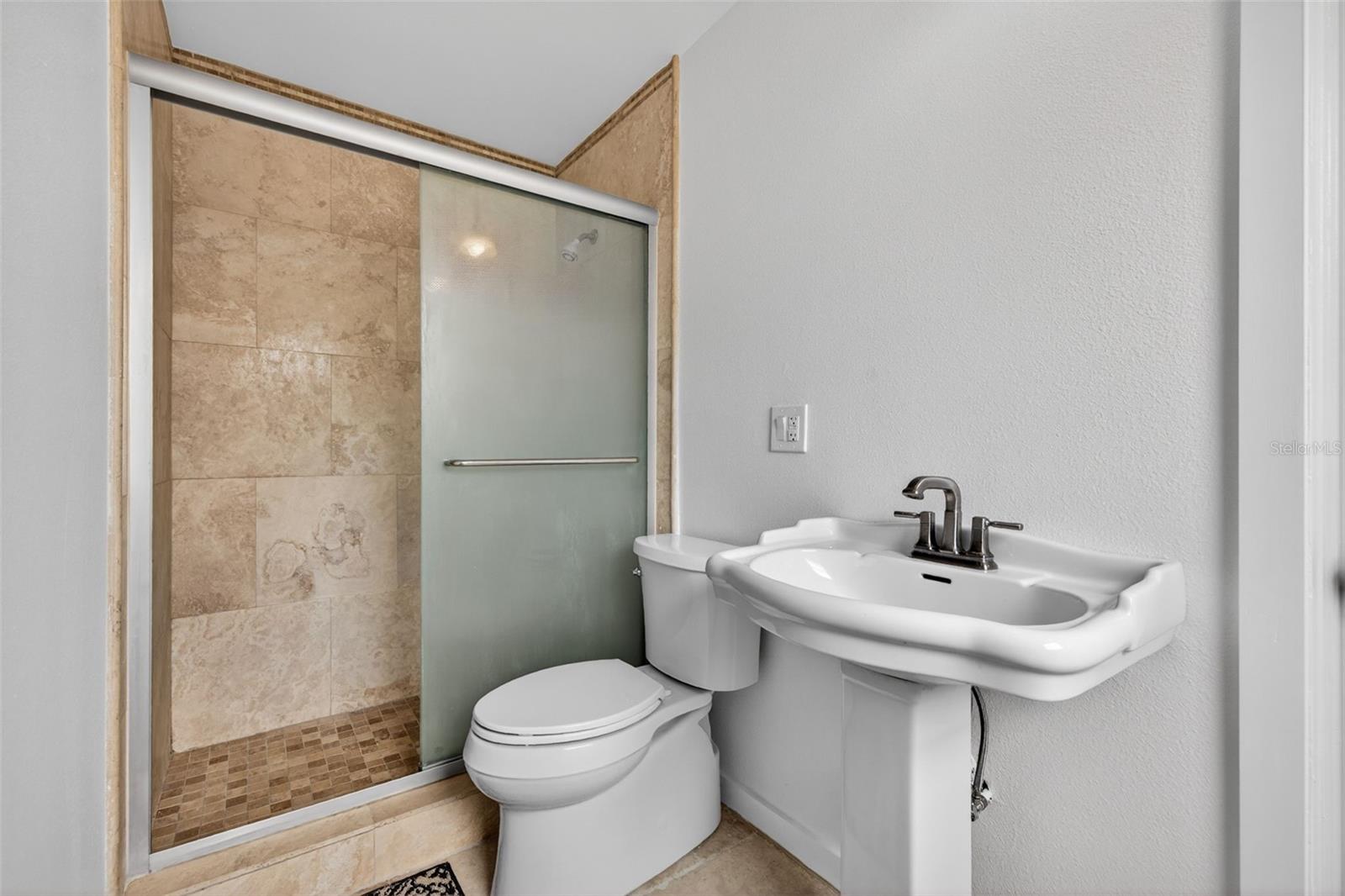 Image 28 of 41 For 5200 14th Street Ne