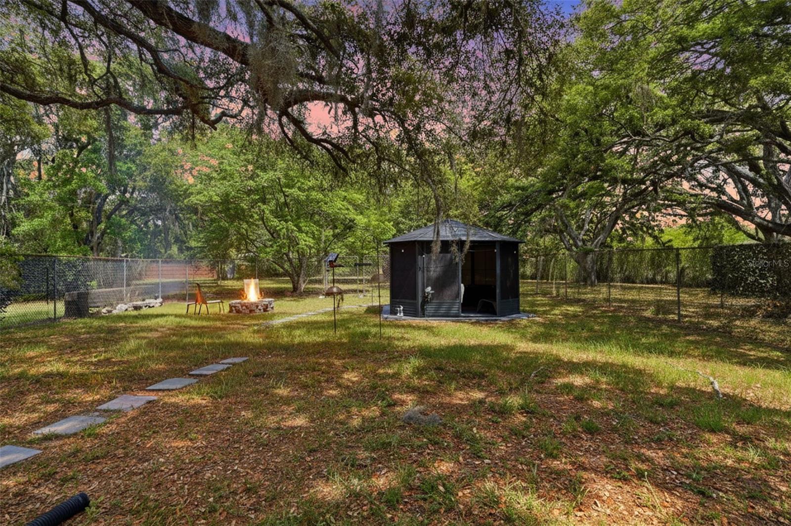 Image 12 of 88 For 15620 Hays Road