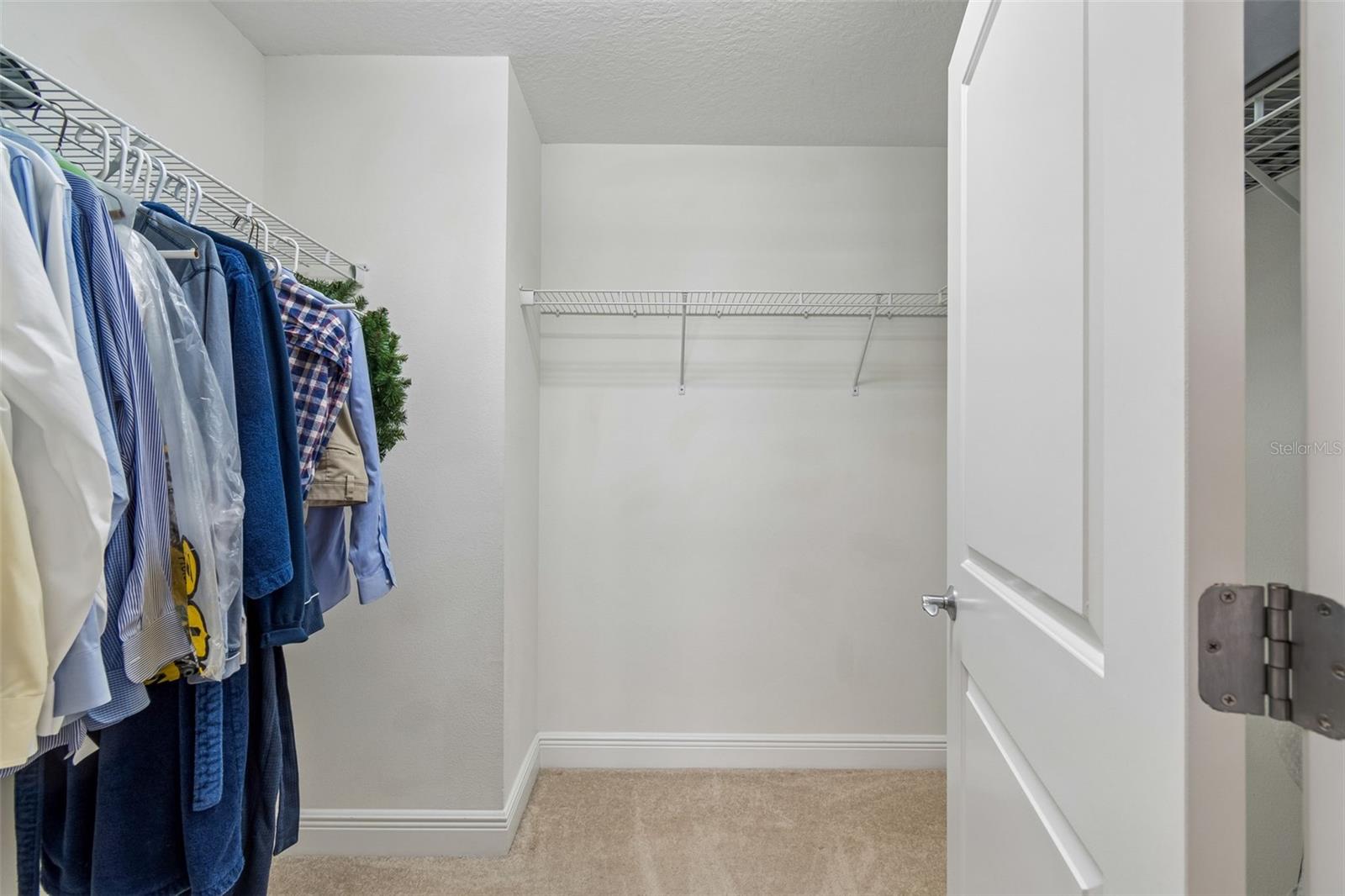 Image 29 of 49 For 628 Cleveland Street 904