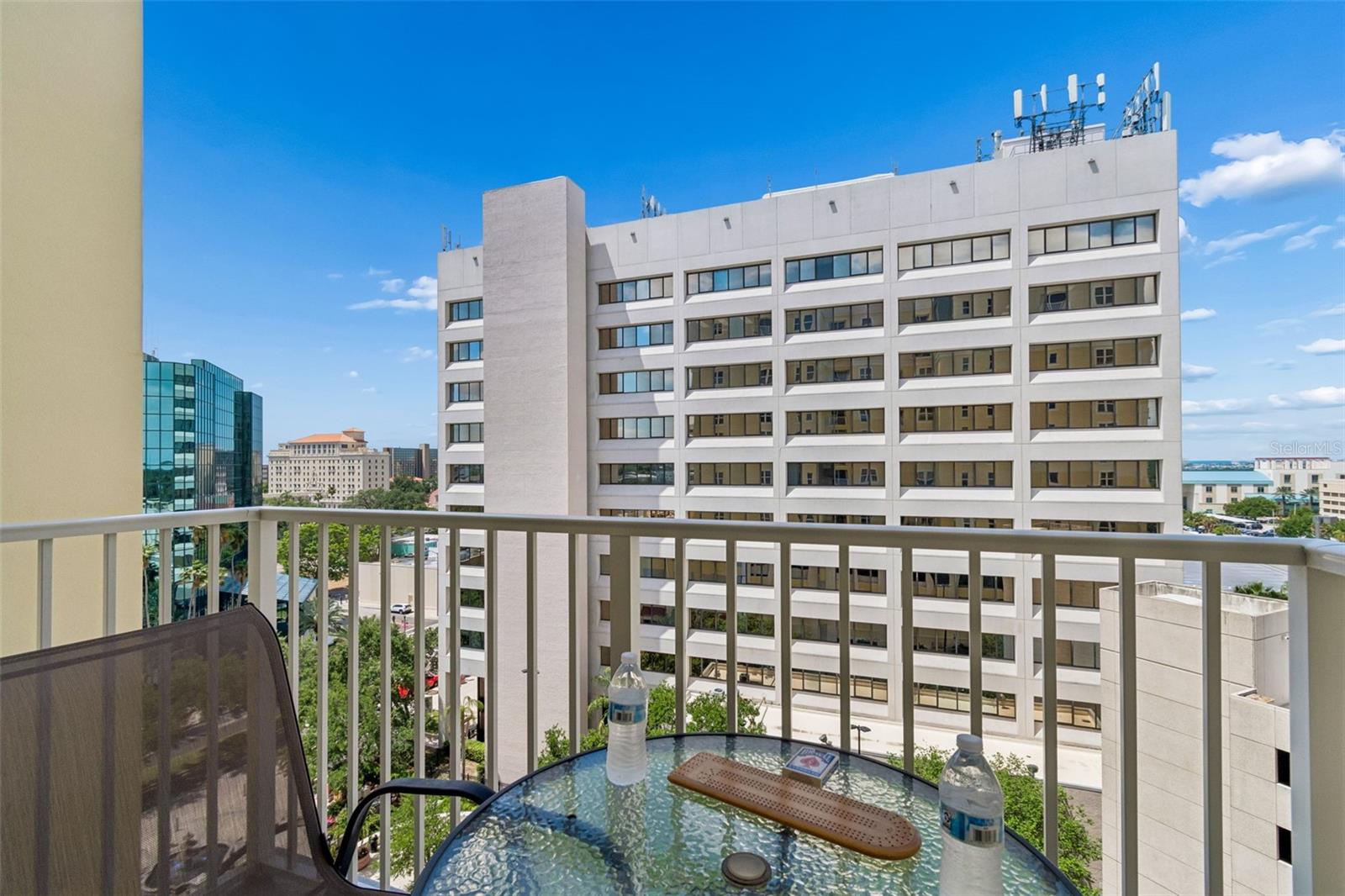 Image 48 of 49 For 628 Cleveland Street 904