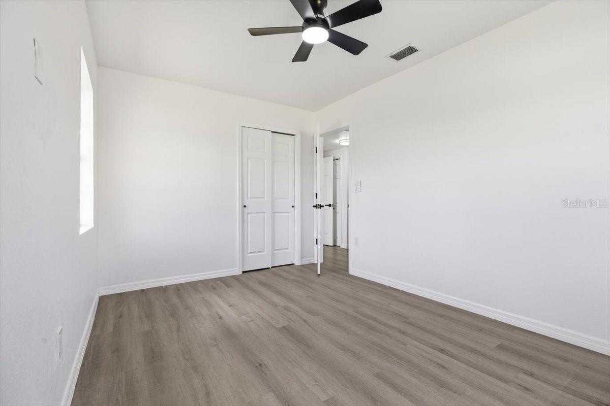 Image 10 of 19 For 113 Eastway Dr