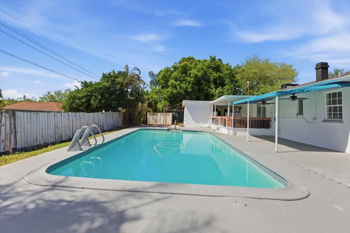 Image 14 of 19 For 113 Eastway Dr