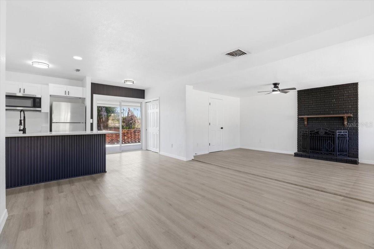 Image 2 of 19 For 113 Eastway Dr