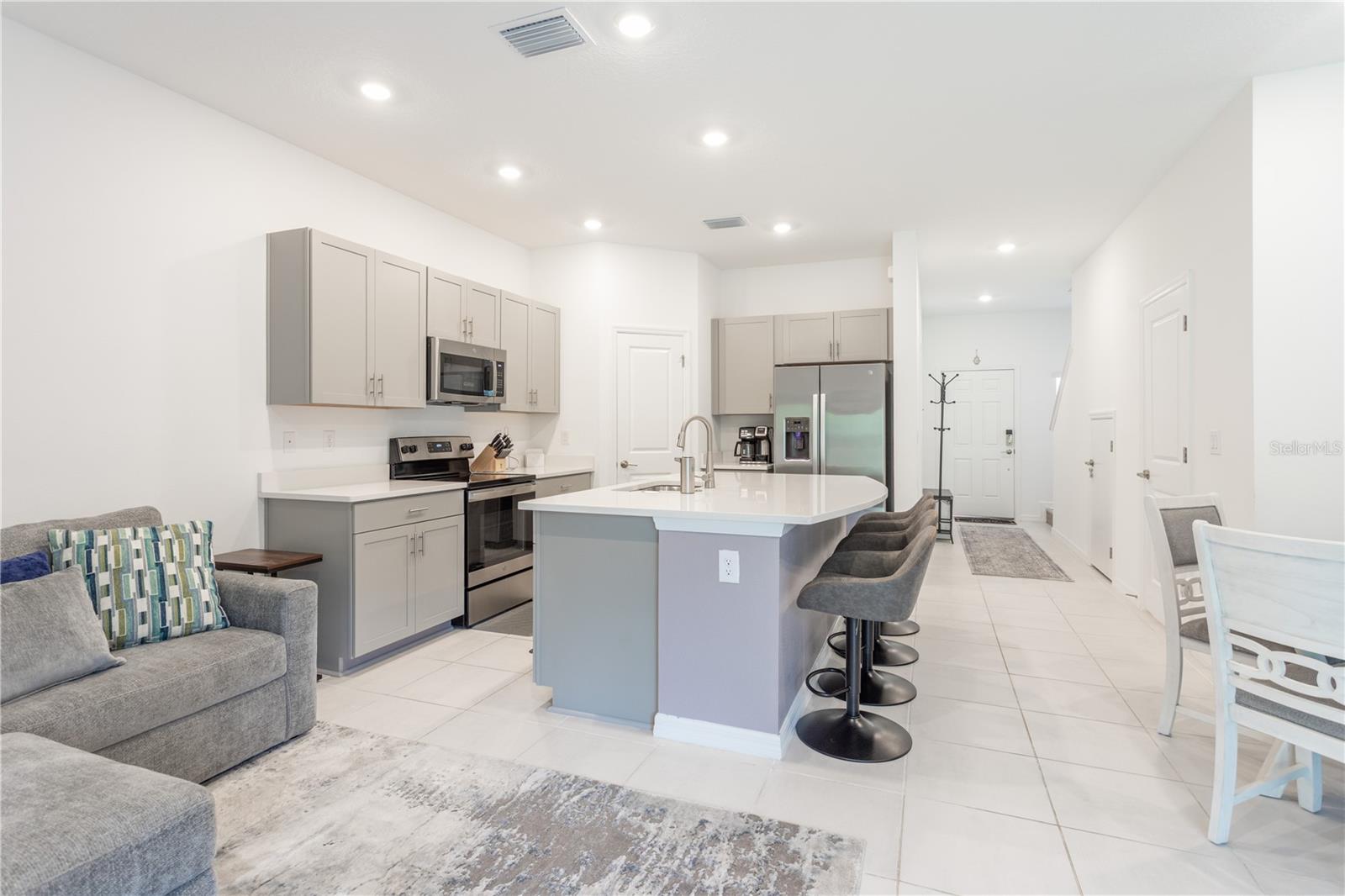 Image 22 of 86 For 8473 Lunar Skye Street