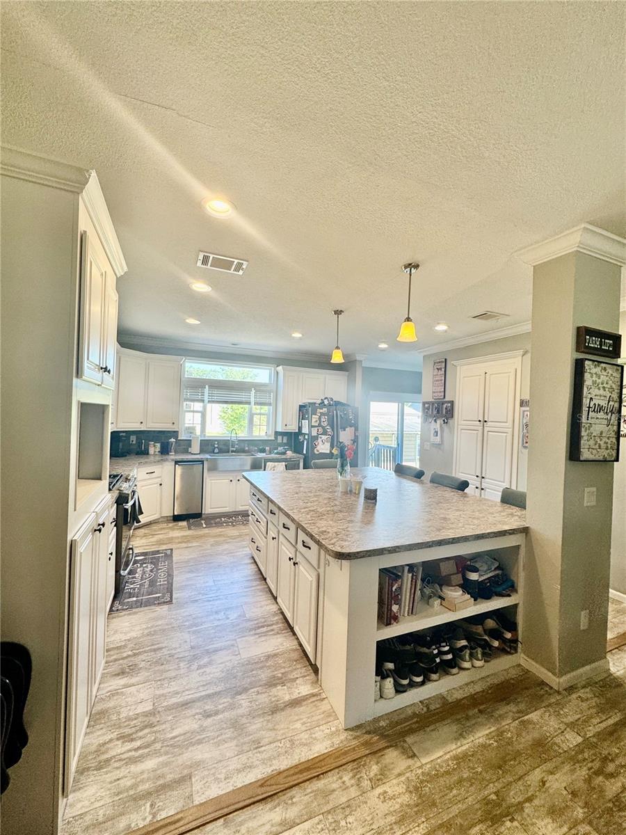 Image 11 of 70 For 6709 Cooper Crossing Court