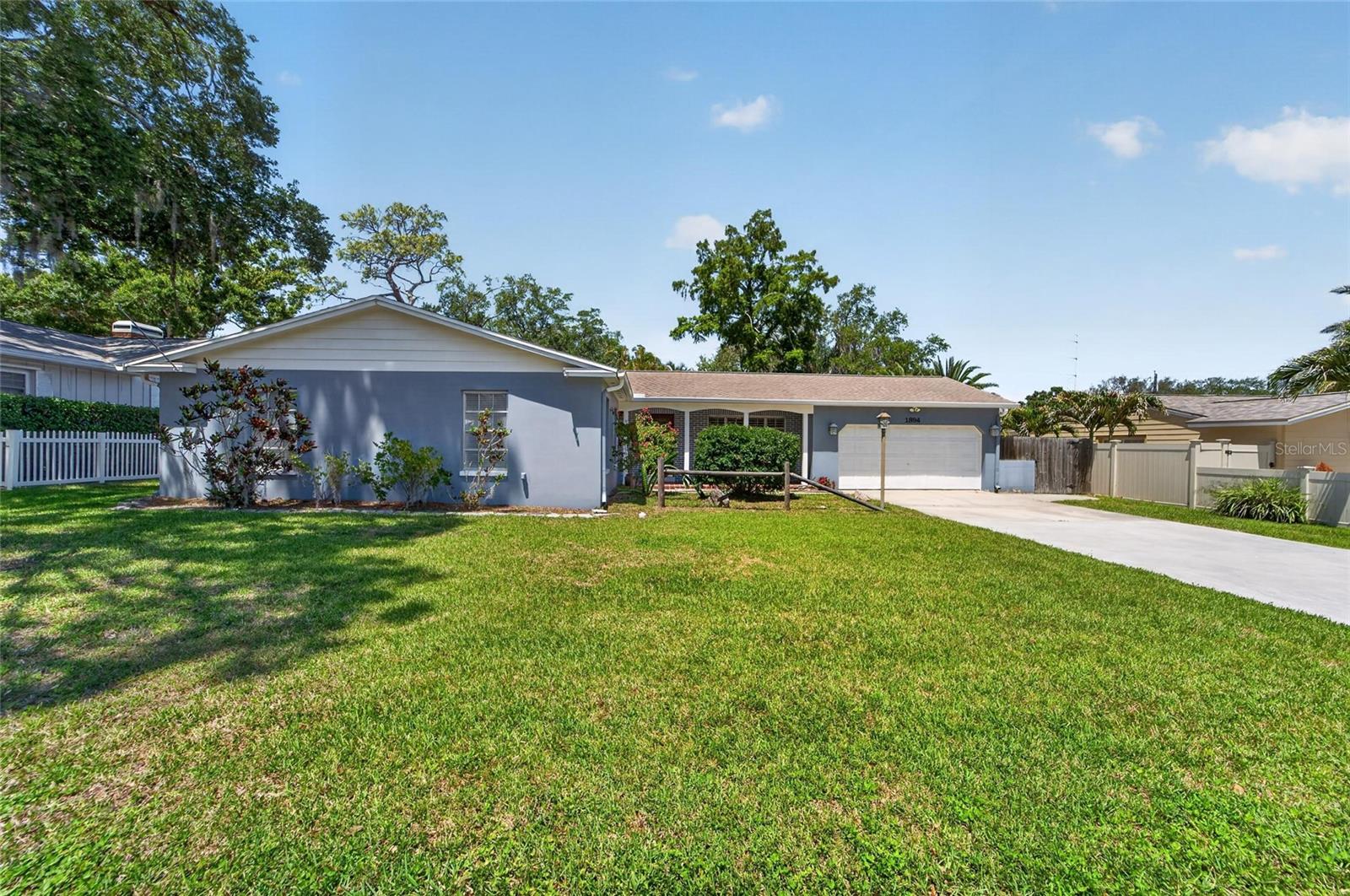 Image 15 of 81 For 1894 Oakdale Lane N