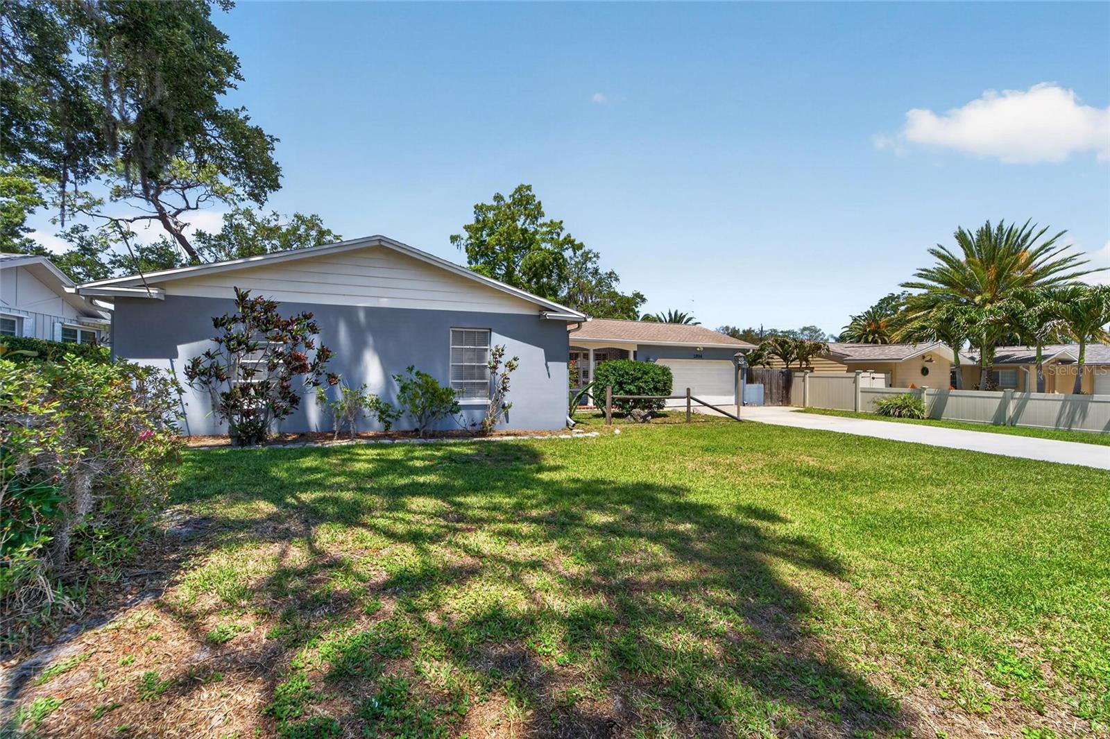 Image 16 of 81 For 1894 Oakdale Lane N