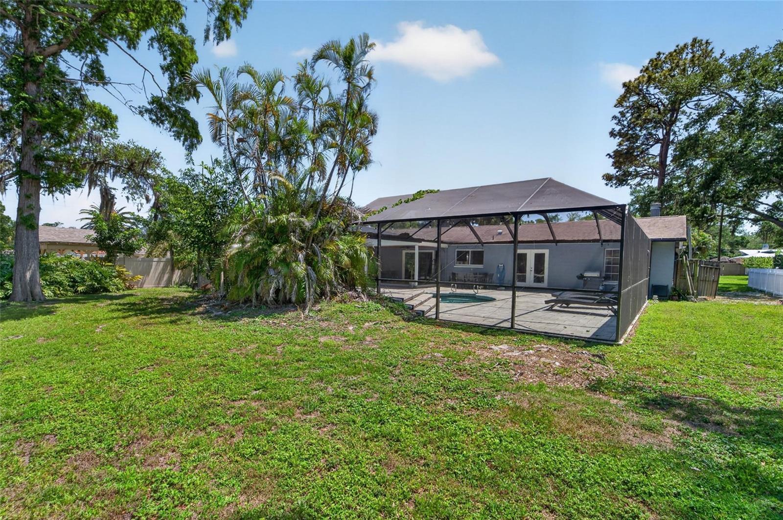 Image 22 of 81 For 1894 Oakdale Lane N