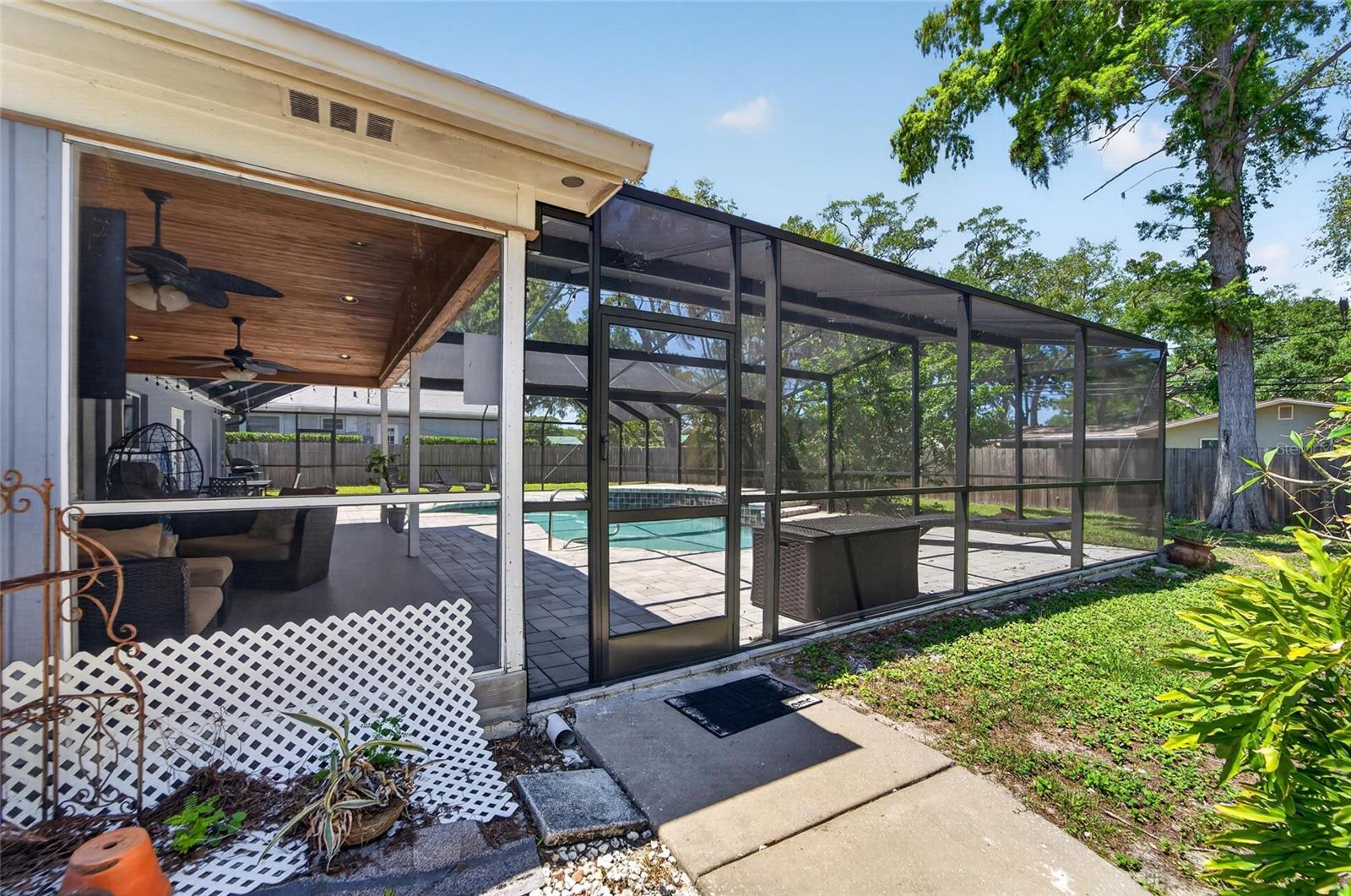 Image 25 of 81 For 1894 Oakdale Lane N