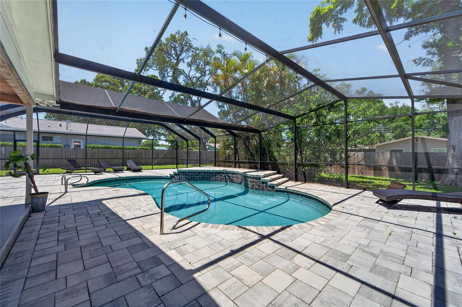 Image 27 of 81 For 1894 Oakdale Lane N