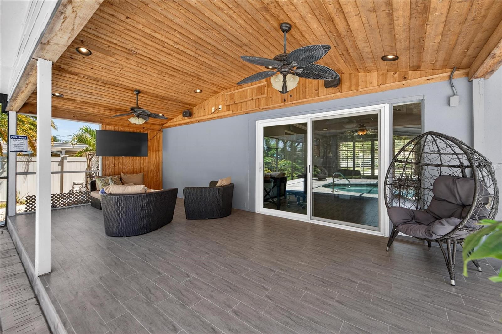 Image 34 of 81 For 1894 Oakdale Lane N