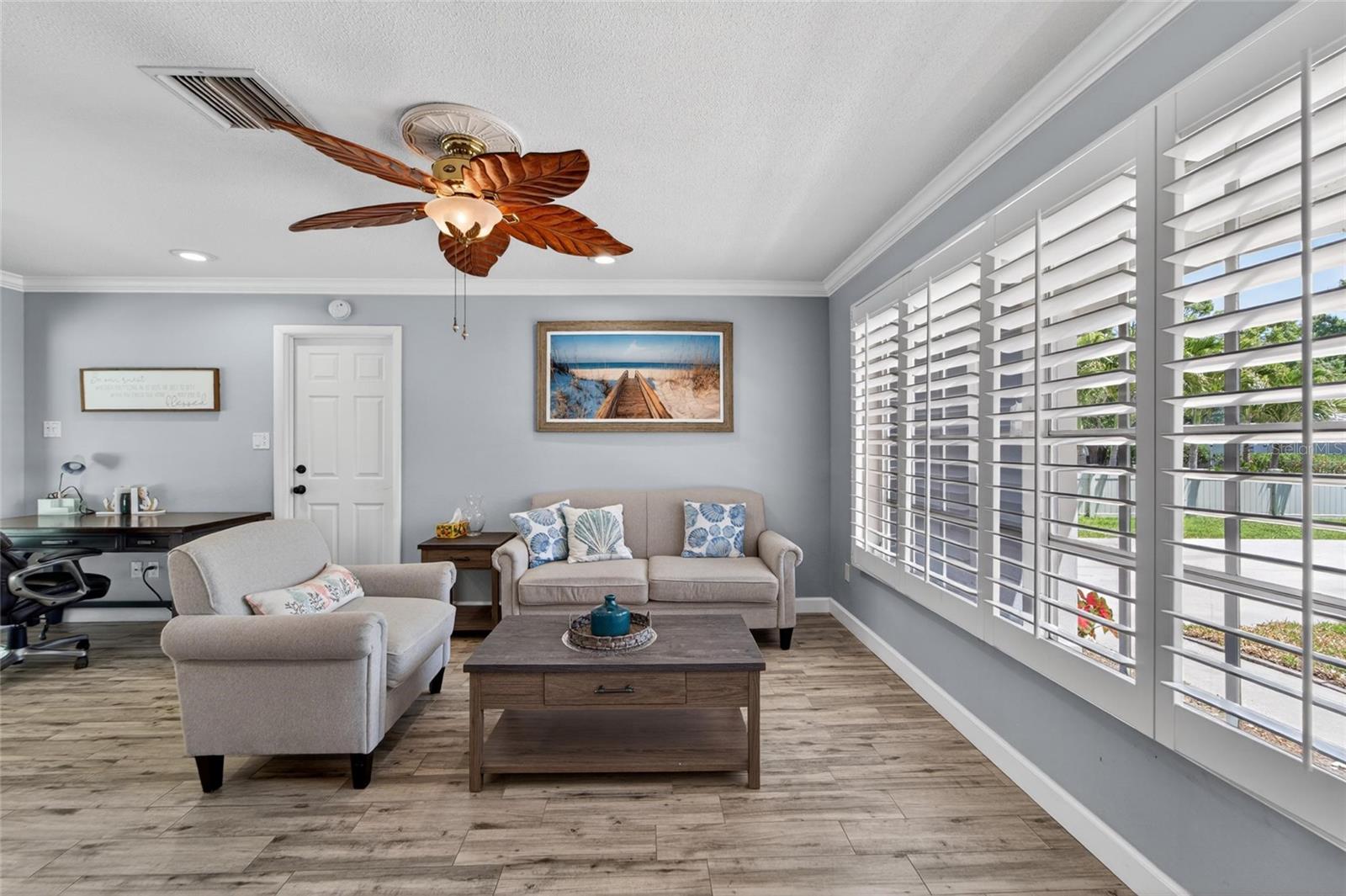 Image 40 of 81 For 1894 Oakdale Lane N