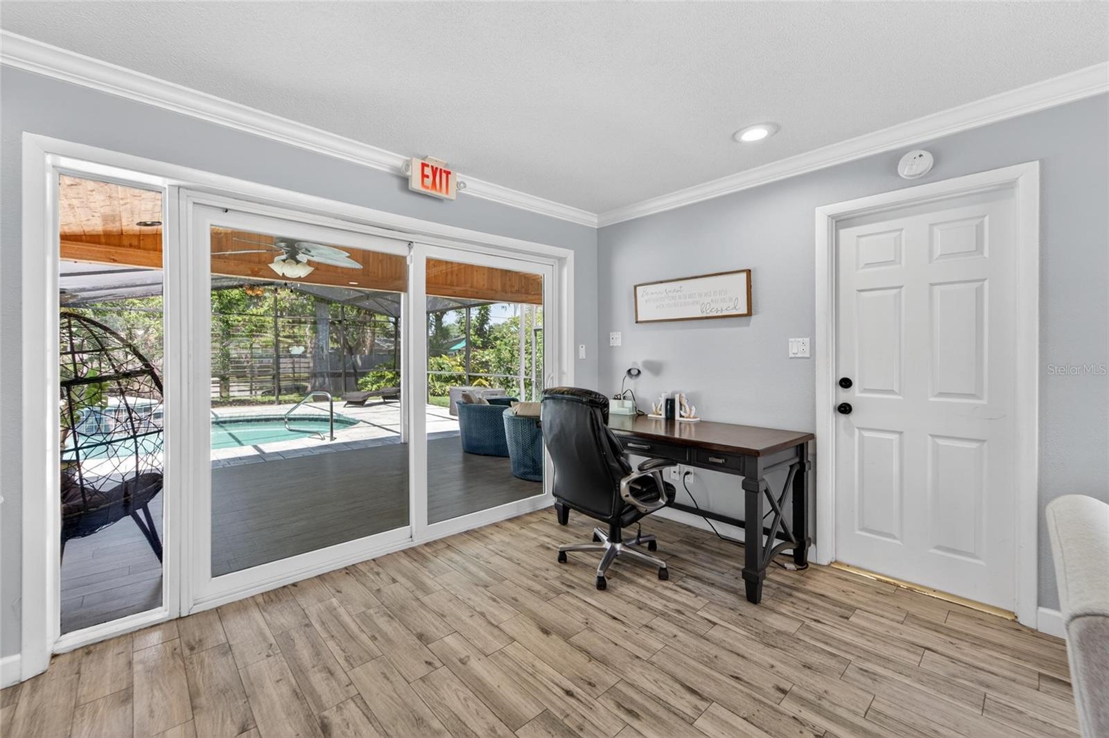 Image 43 of 81 For 1894 Oakdale Lane N