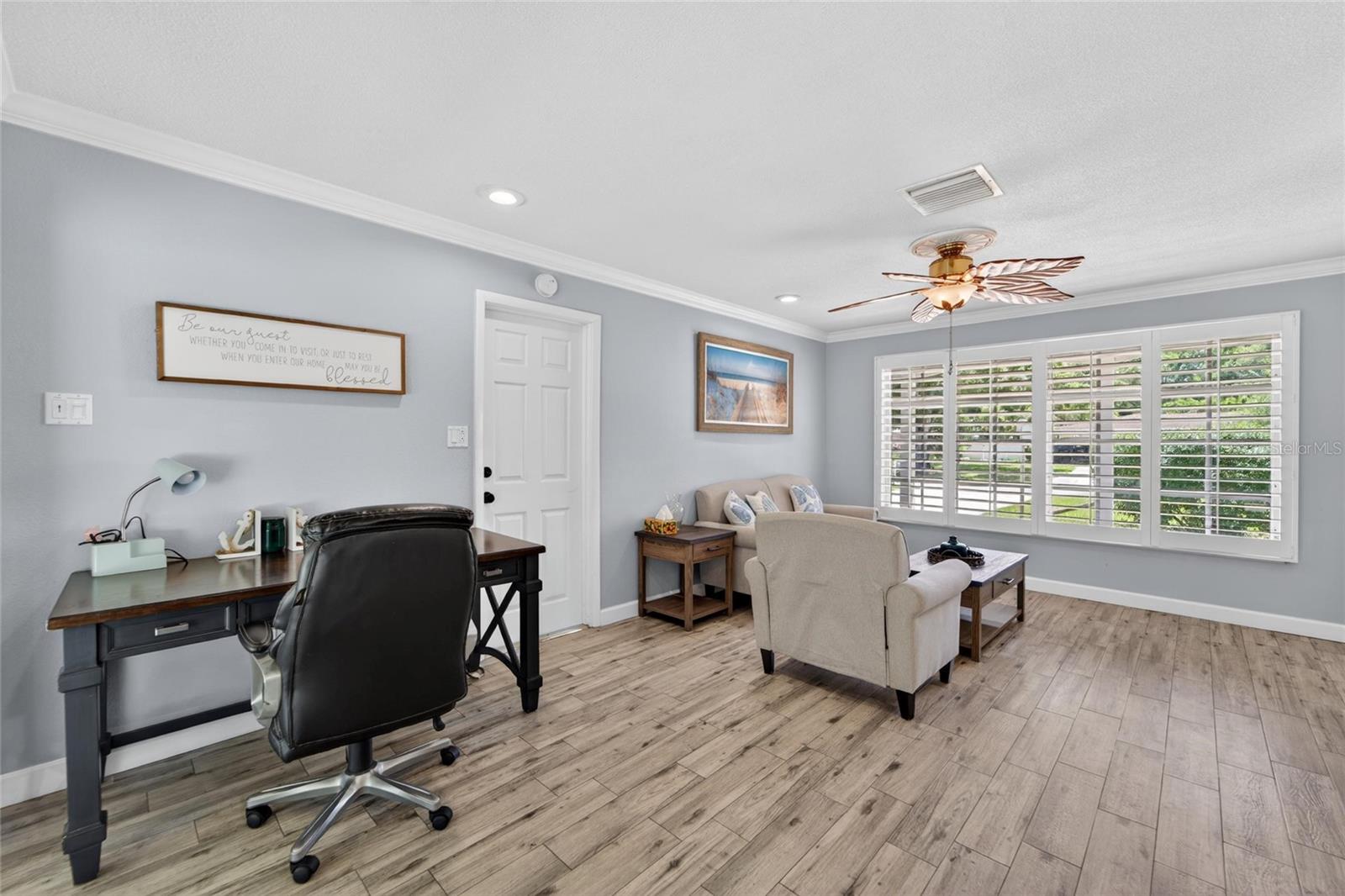 Image 44 of 81 For 1894 Oakdale Lane N